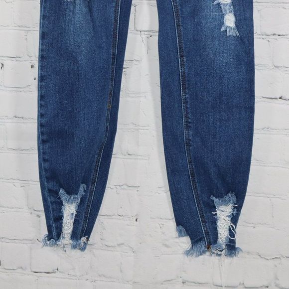 Wax Jean Dark Wash Distressed Skinny Jeans Juniors Size 7/28 - Picture 4 of 8